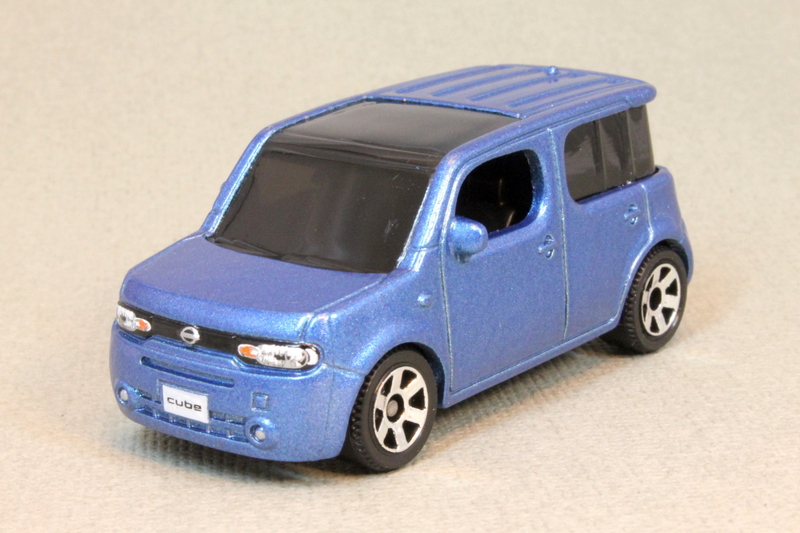 matchbox nissan cube