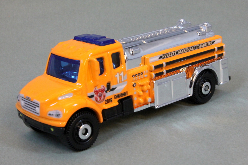 matchbox freightliner m2 106